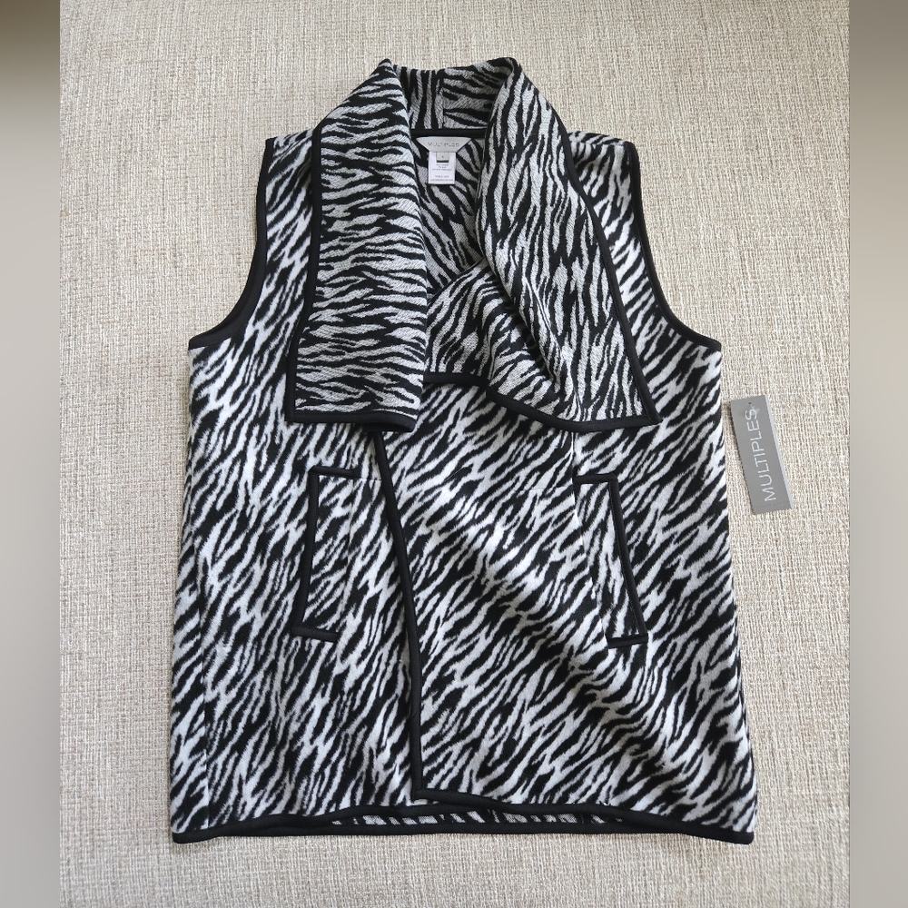 🆕️ Multiples Animal Print Sweater Vest